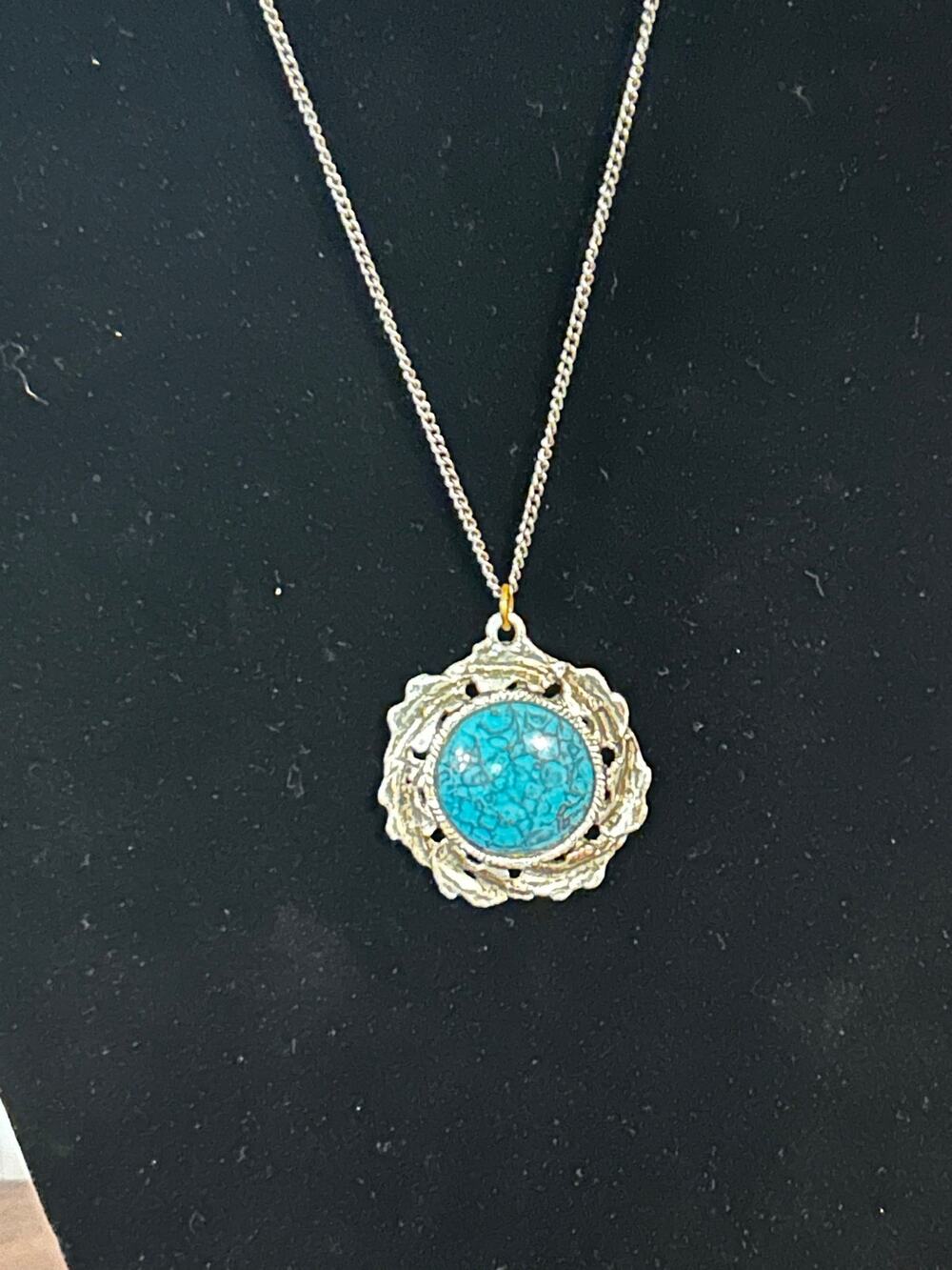 Vintage 22" Faux Turquoise Stone Pendant Chain Necklace Silver Tone